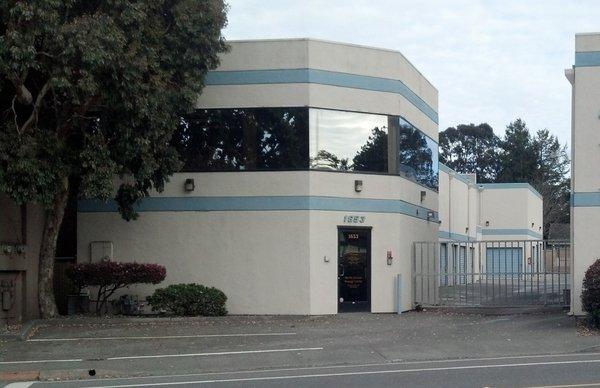 Myrtle Avenue Storage Center