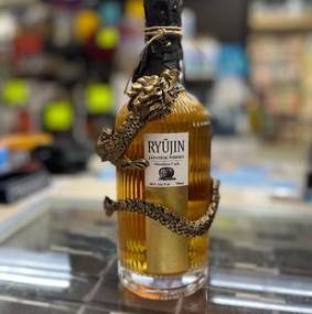 Holiday House Liquor