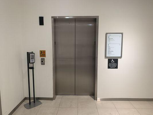 Saks Fifth Avenue elevator second floor palm beach gardens fl 4:48 pm February 8 2024