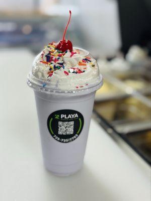 Bubble gum Milk Shake