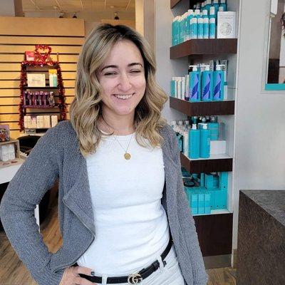 All smiles when your blonde balayage looks good Instagram @jordanvanhair