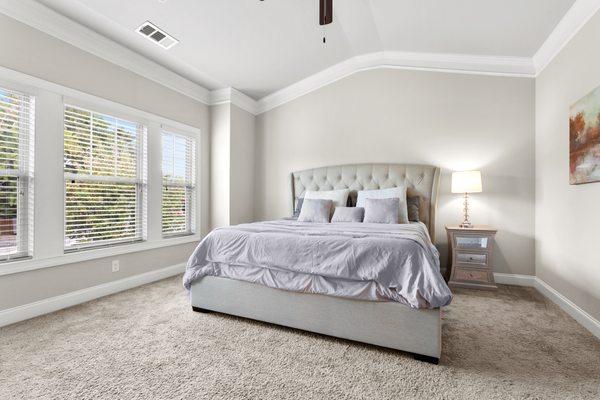 Olya Hatch Real Estate