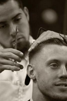 Rick adding the shear work to a fade.