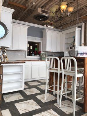 Hoods Discount Home Center