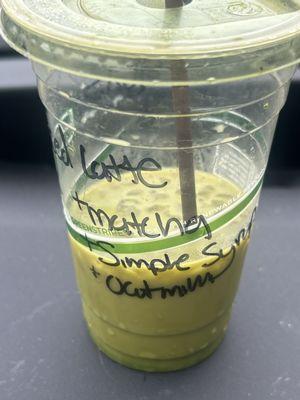 Oat milk simple syrup Matcha Laté