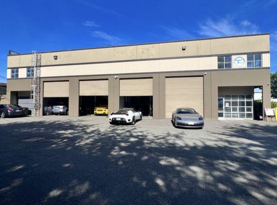 Commercial building window cleaning upper and lower windows inside and out.