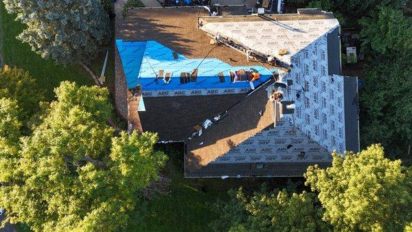 Omaha, NE
New underlayment, every roof gets taken down to the wood decking. To ensure the longevity of the entire roof