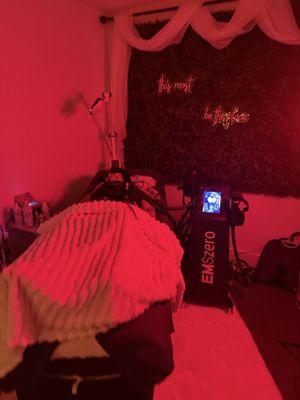 EmSculpt session with Red Light Therapy treatment added
