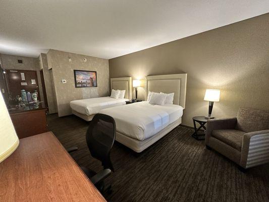 Drury Inn & Suites Cincinnati Sharonville