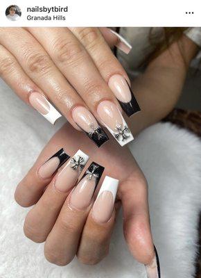 French tip - chrome heart by Emil's nails salon