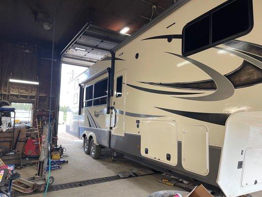 Willard's Auto Electric & 24hr Towing & Recovery