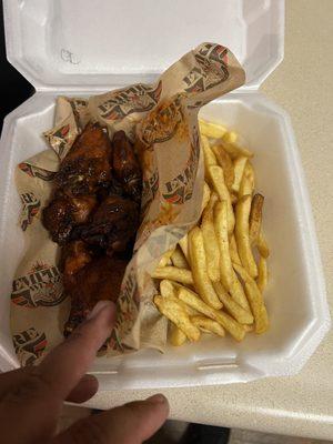 Empire Wingz