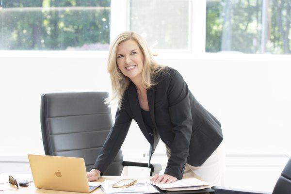 Jennifer Lockwood Homes - Coldwell Banker