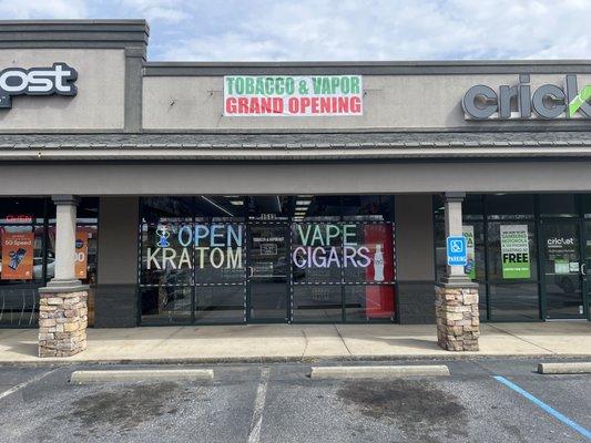 Tobacco And Vapor Hut