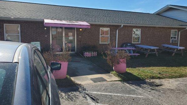 Willy's Cinnamon Rolls