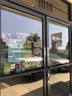 Dino Hernandez Cosmetic and General Dentistry