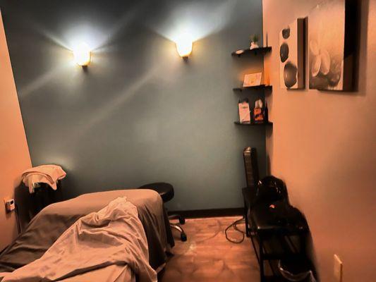 Hand & Stone Massage and Facial Spa