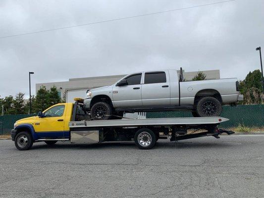 Speedy Savior Towing and Roadside