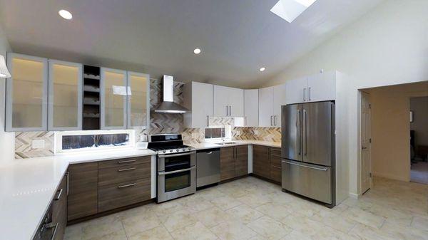 Ericka Alvarez - Vibrant Real Estate