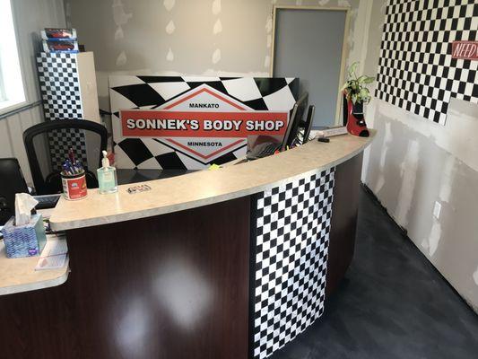 Sonnek's Body Shop