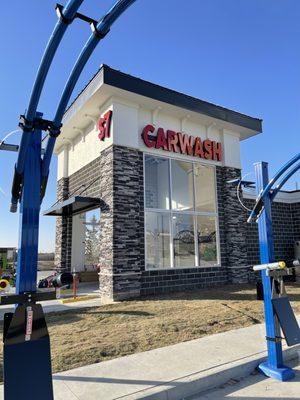 SuperSplash Car Wash and Auto Repair