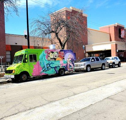 Du Jour Nutrition Food Truck