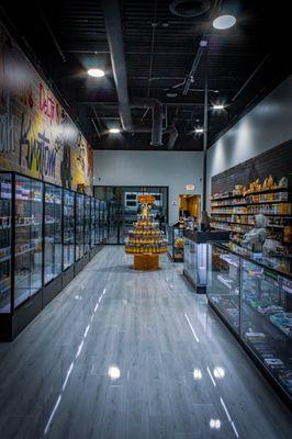 E-juices, salt nic, trays, torches, stash, Kratom, vapes, Delta, THCA, Detox, Tobacco, Scales, Flower, pre roles, grinders, CBD, edibles