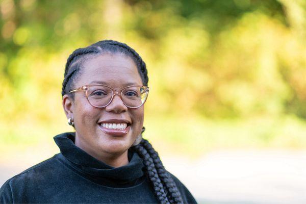 Feed in braids to the side