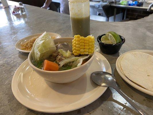 Caldo de res