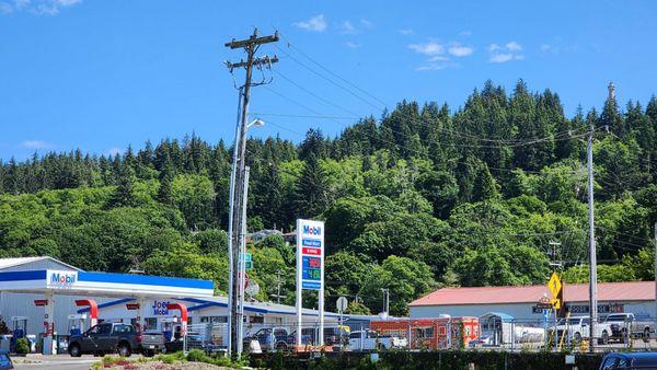 Joe's Mobil located across from the Columbia River Maritime Museum. $4/gal for regular (6/17/25 & 6/22/25)