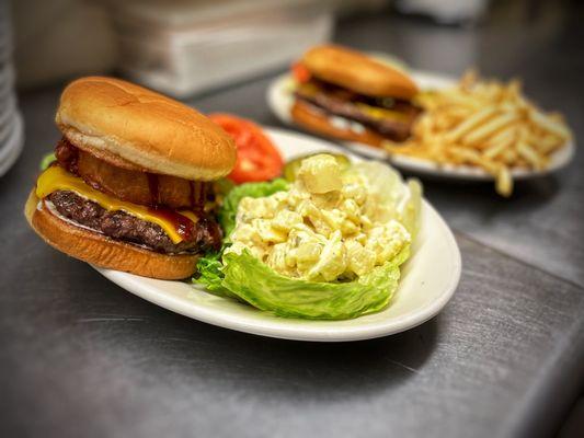 Rodeo Burger with Potato Salad