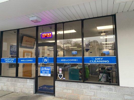 Jim Massey's University Laundromat