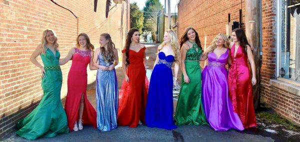 Prom & Pageant Dresses! Jewelry and Shoes for all your special occasions!