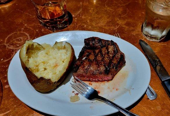 Barney Prine's Steakhouse & Saloon