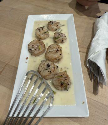 Scallops with a lemon chive Beurre Blanc