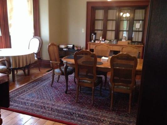 Dining room/ breakfast table