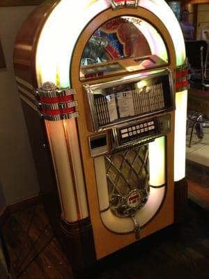 Juke box with tunes from Buffet to Chicago to my favorite...Billy Joel.