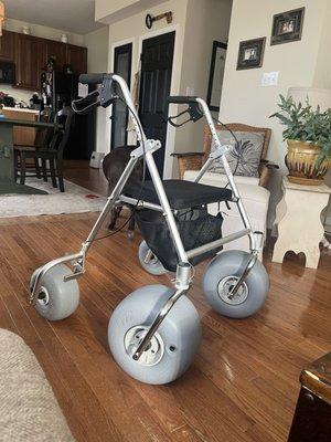 Wheeleez all terrain beach rollator