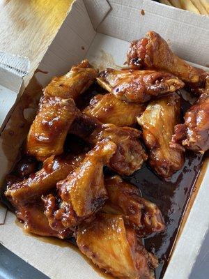 Wings with spicy bbq