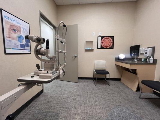 America's Best Contacts & Eyeglasses