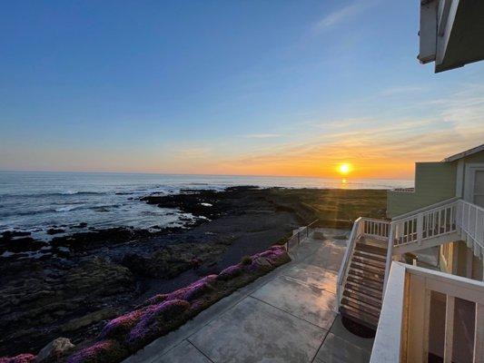 The Tides Inn of Shelter Cove