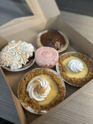 Strawberry cupcake and Mini Pie Sampler (Key Lime * Possum * Chocolate Fudge Brownie * Banana Pudding)