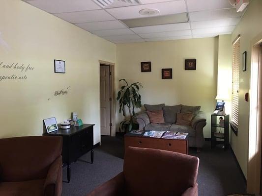 Valerii De Loach, LMT