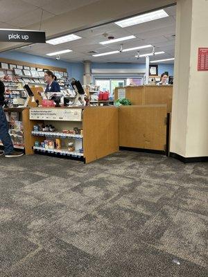 The girls here behind pharmacy are awesome