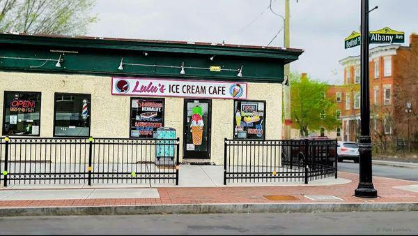 Lulu’s Ice Cream Cafe