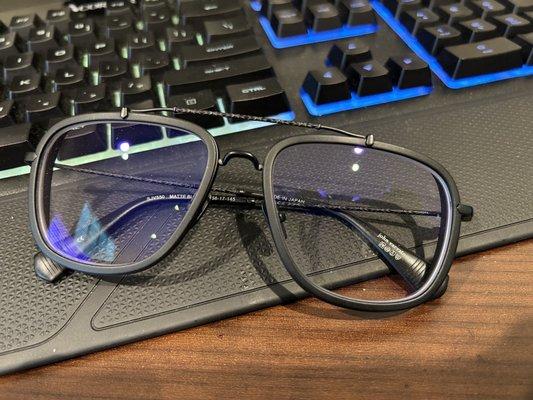 Best Stylish Frame with Transition Lenses