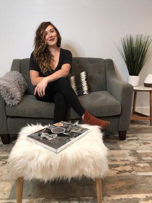 Hi! I'm Macy owner and Brow artist of Arches and Artistry microblading. I'm excited to meet you!