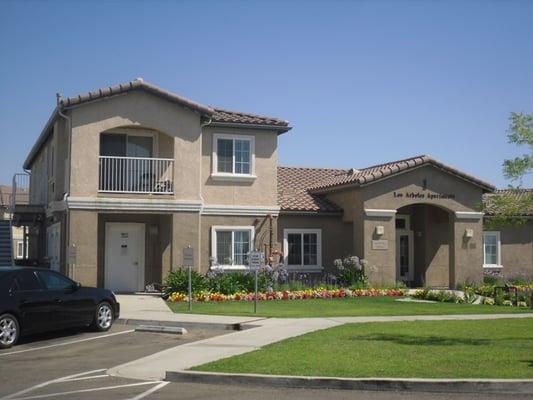 Los Arboles Apartments