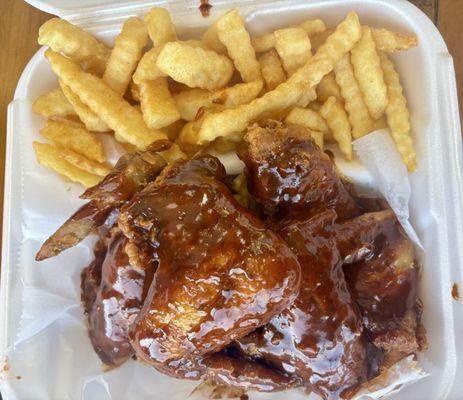 Jerk Whole Wings with French Fries