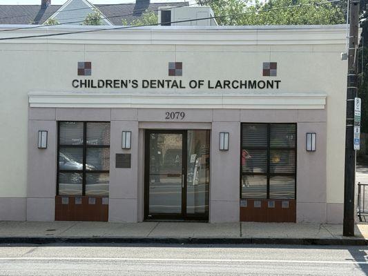 Children's Dental of Larchmont Front Entrance